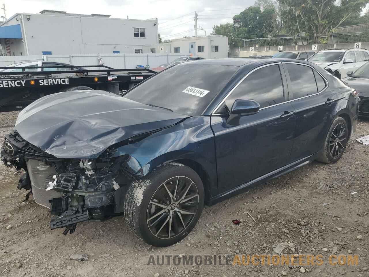 4T1G11AK5MU589820 TOYOTA CAMRY 2021