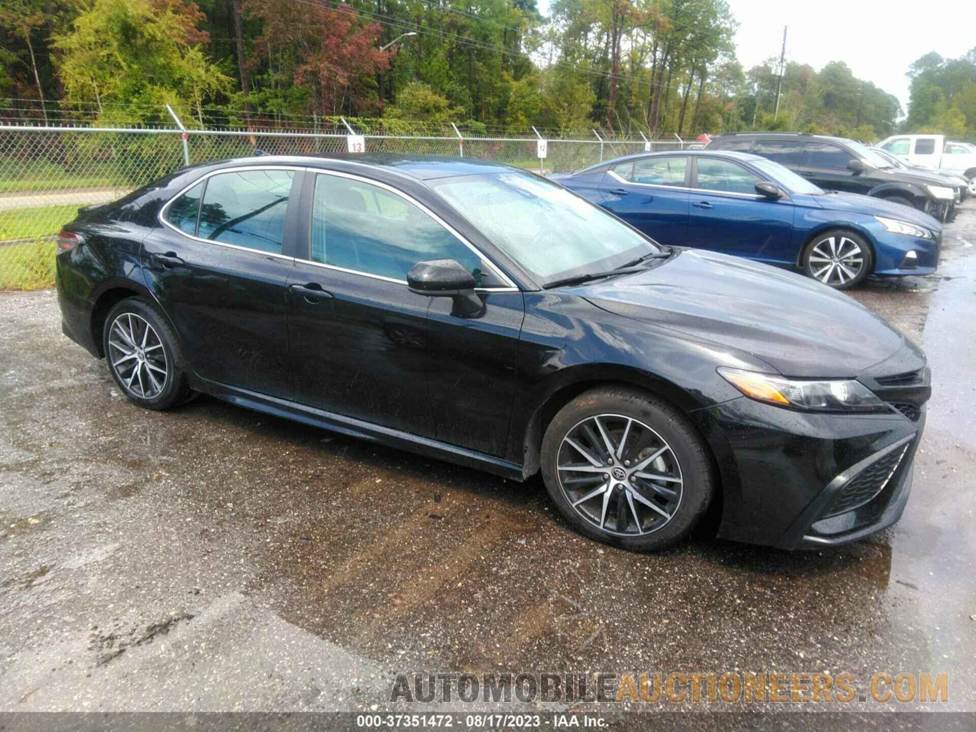 4T1G11AK5MU592295 TOYOTA CAMRY 2021