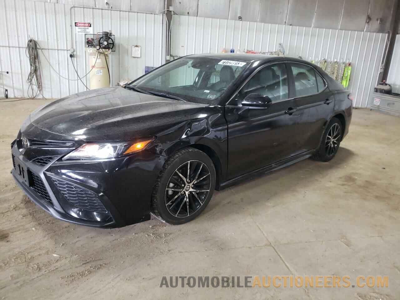 4T1G11AK5MU597495 TOYOTA CAMRY 2021