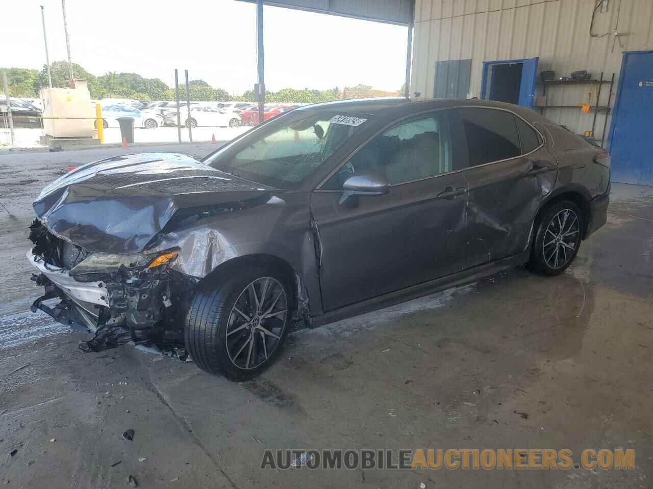 4T1G11AK5MU605160 TOYOTA CAMRY 2021