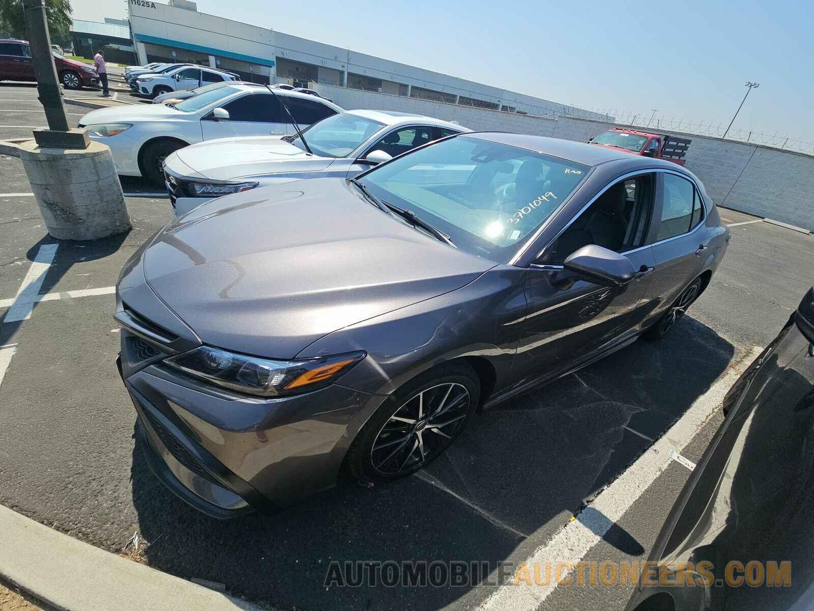 4T1G11AK5MU610181 Toyota Camry 2021