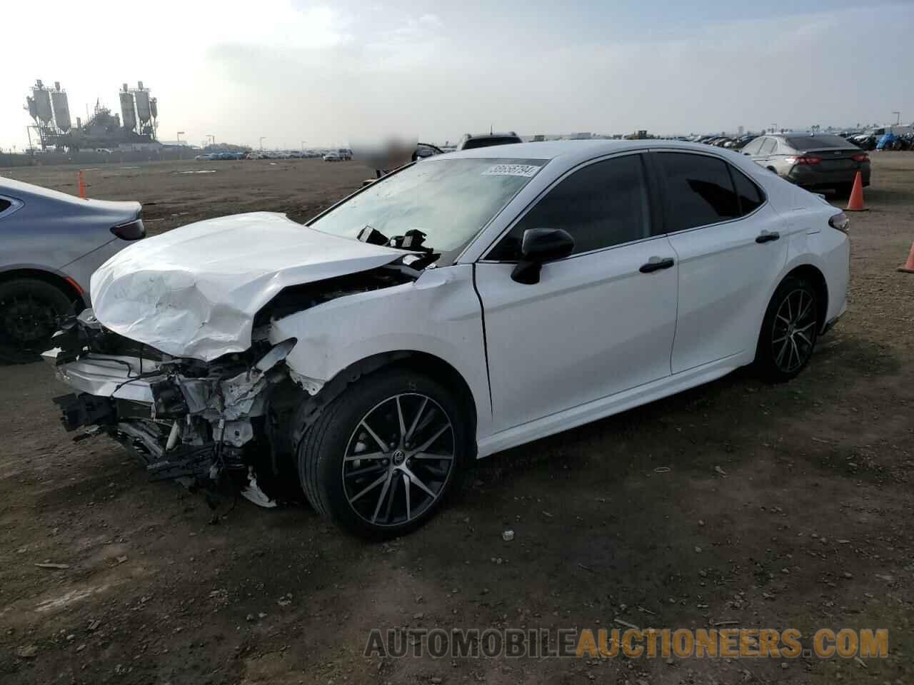 4T1G11AK5MU617213 TOYOTA CAMRY 2021