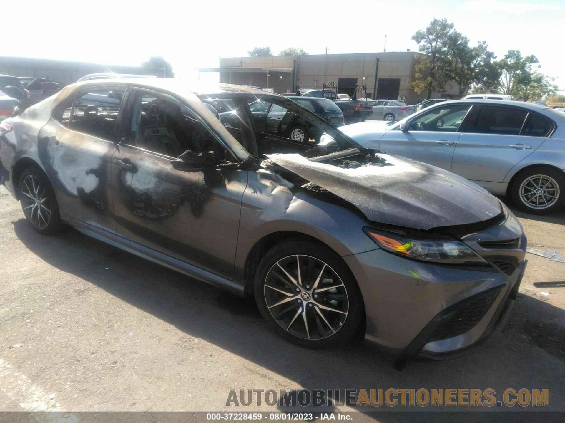 4T1G11AK5NU018958 TOYOTA CAMRY 2022