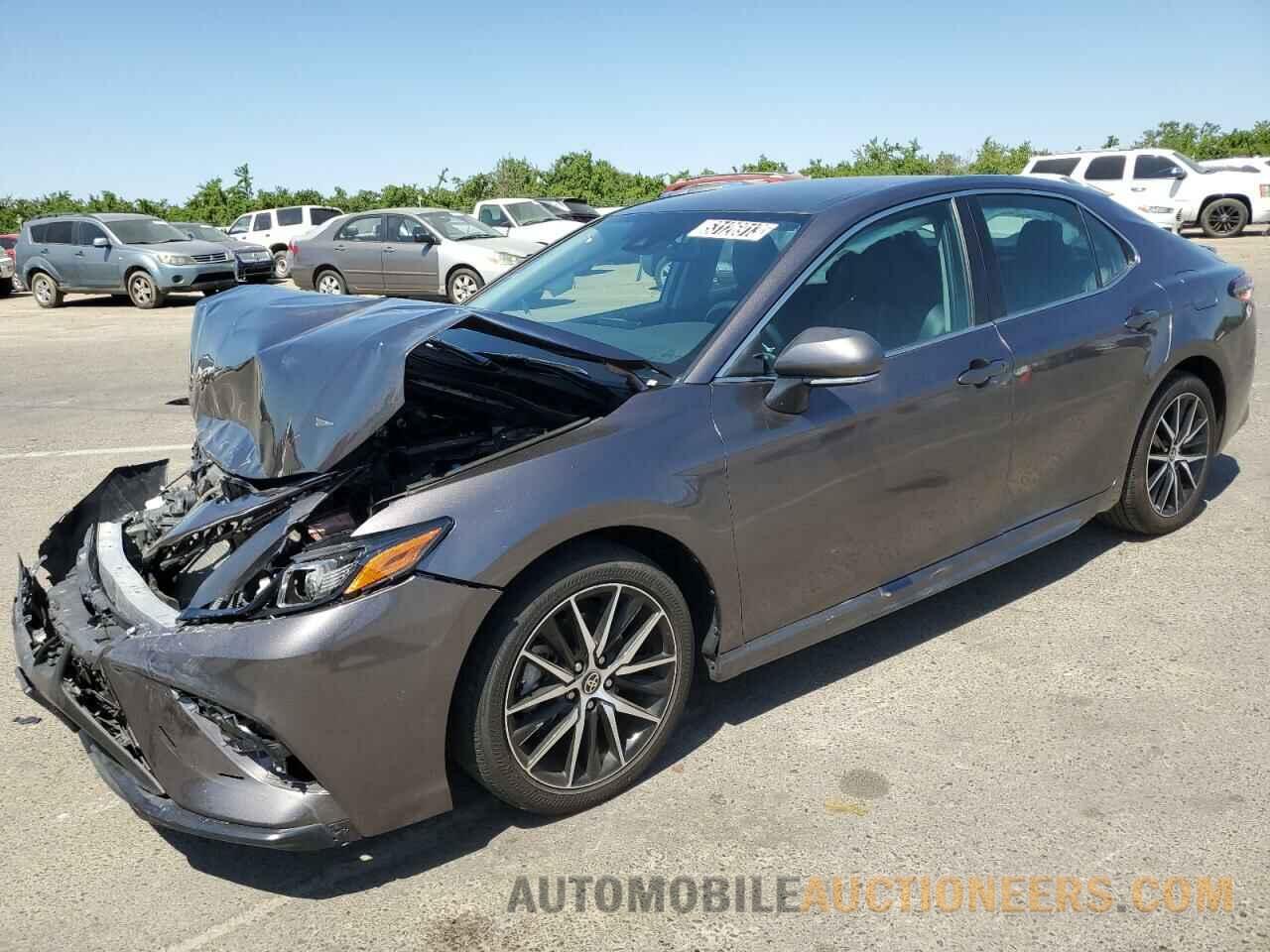 4T1G11AK5NU028003 TOYOTA CAMRY 2022