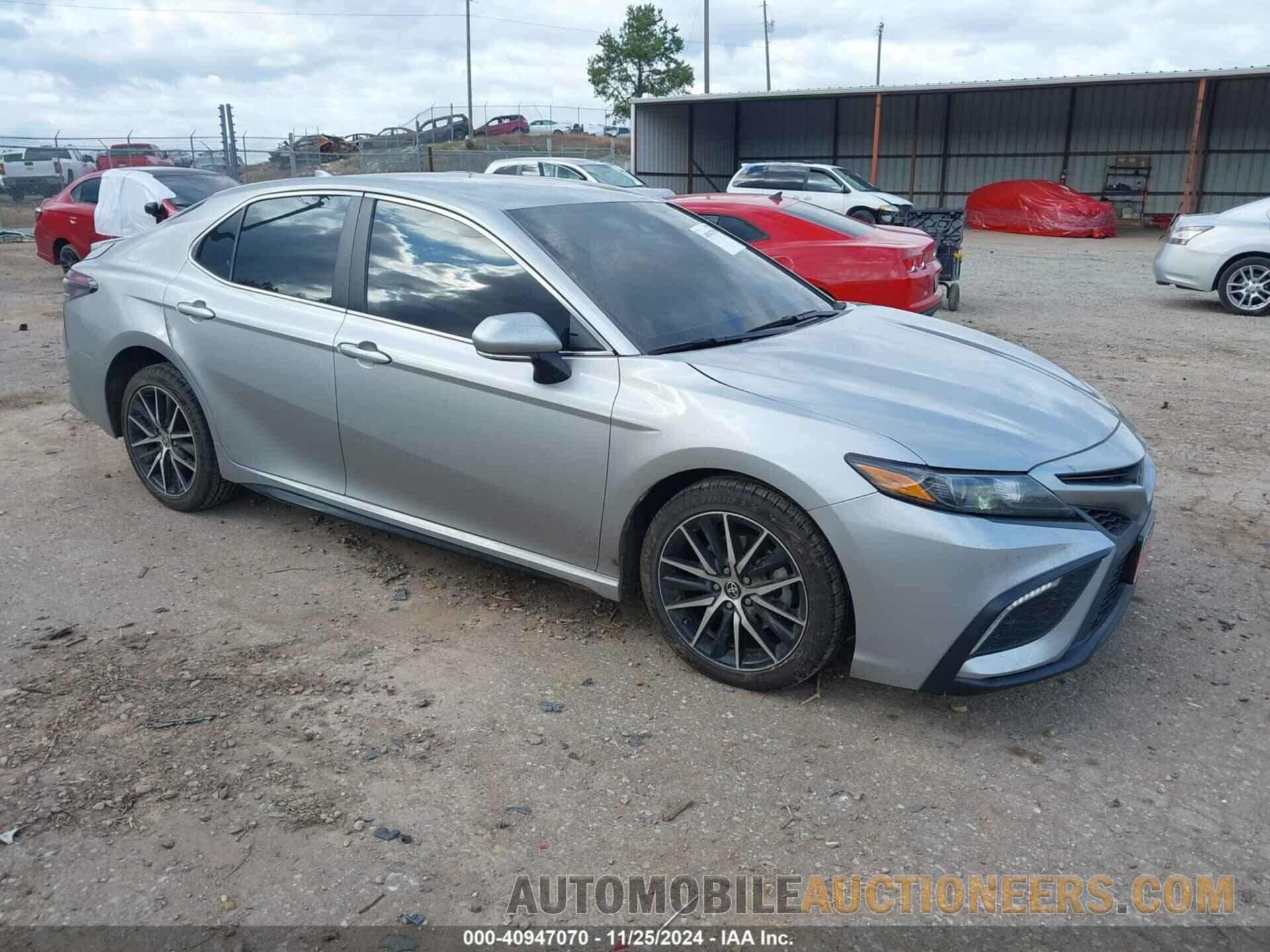 4T1G11AK5NU030415 TOYOTA CAMRY 2022