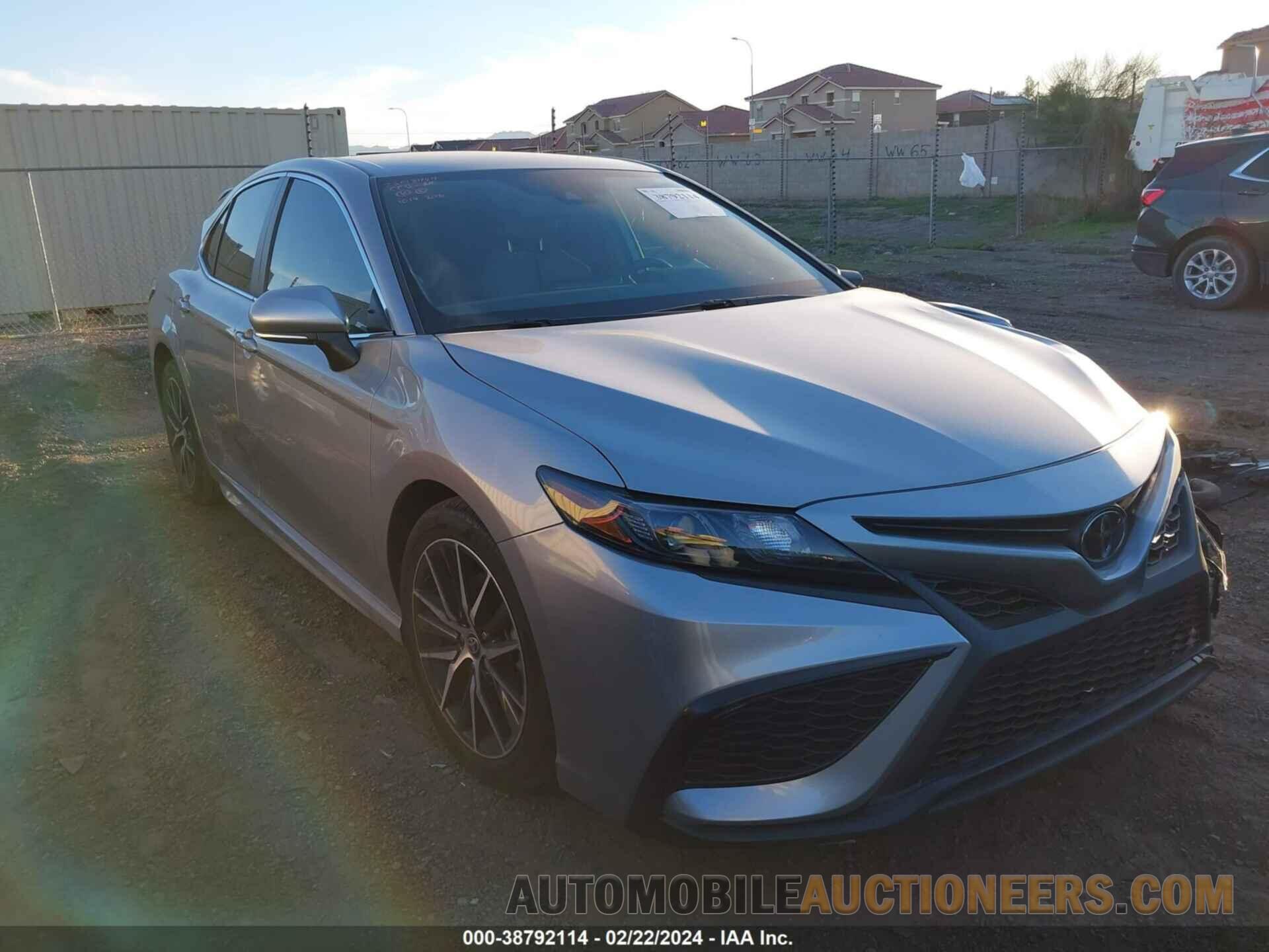 4T1G11AK5NU036182 TOYOTA CAMRY 2022