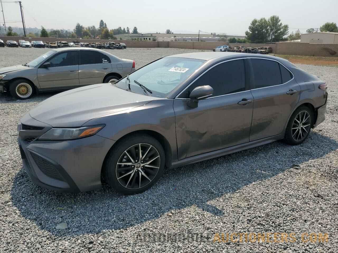 4T1G11AK5NU037039 TOYOTA CAMRY 2022