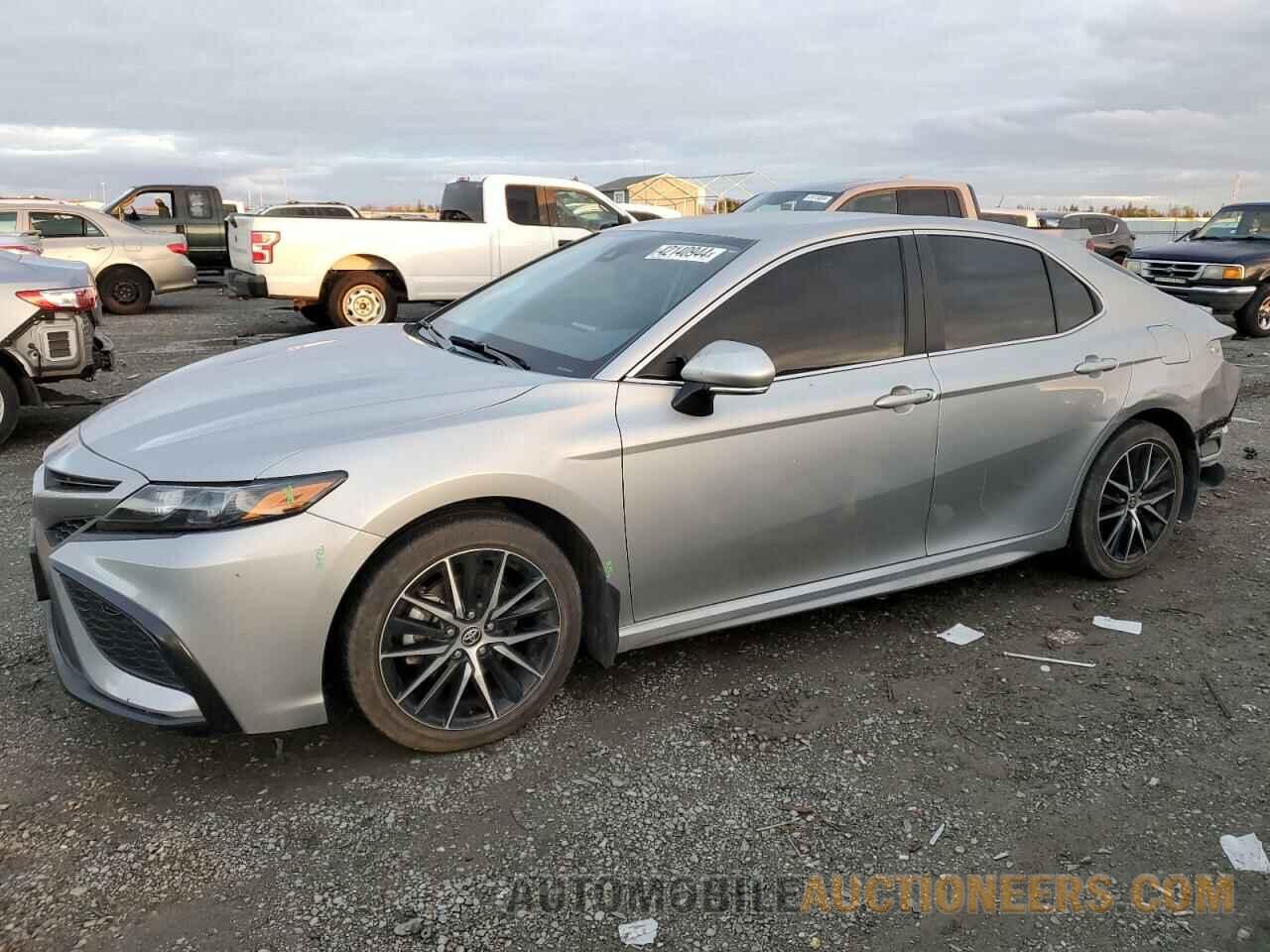 4T1G11AK5NU040071 TOYOTA CAMRY 2022