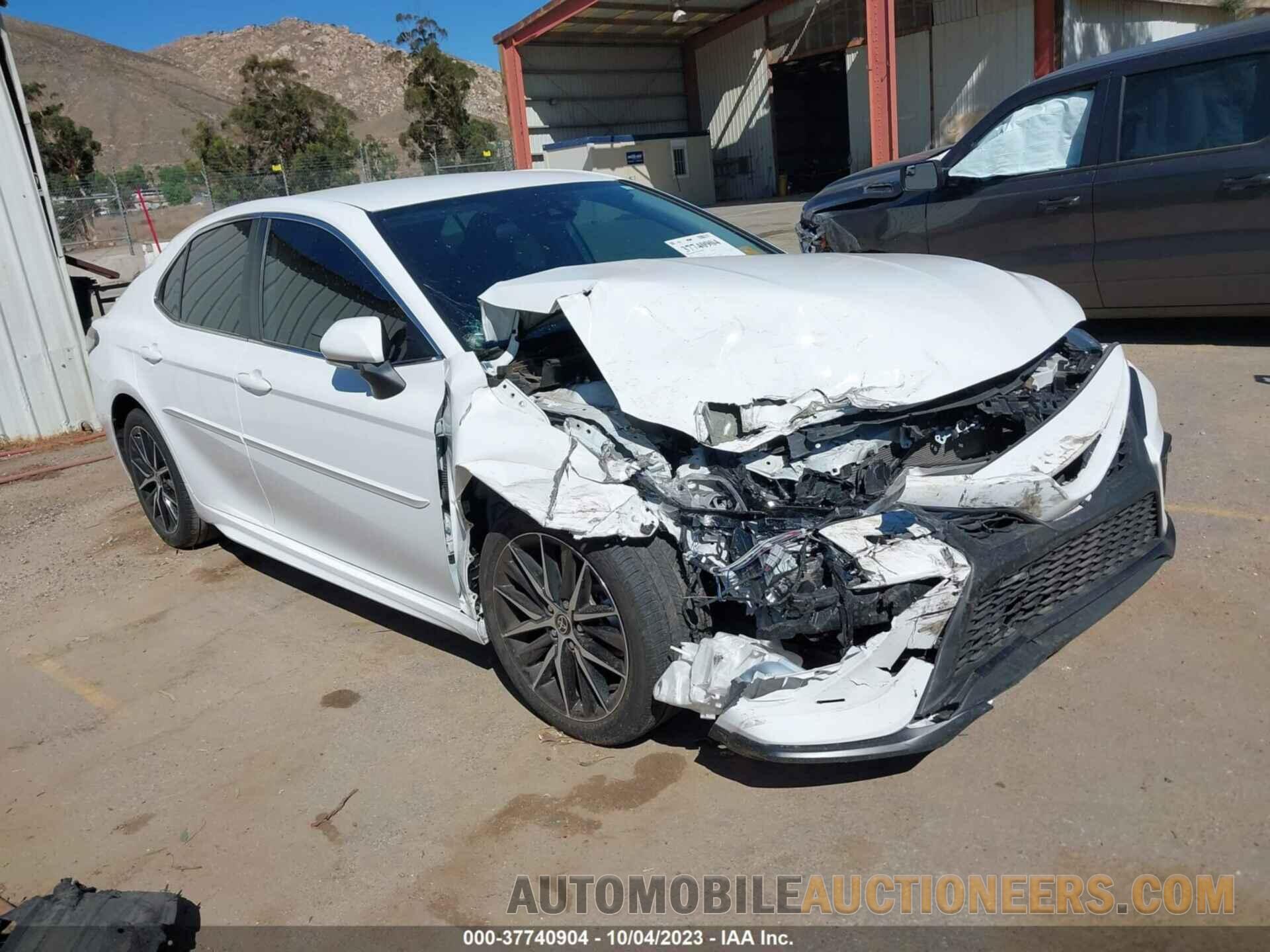 4T1G11AK5NU053614 TOYOTA CAMRY 2022