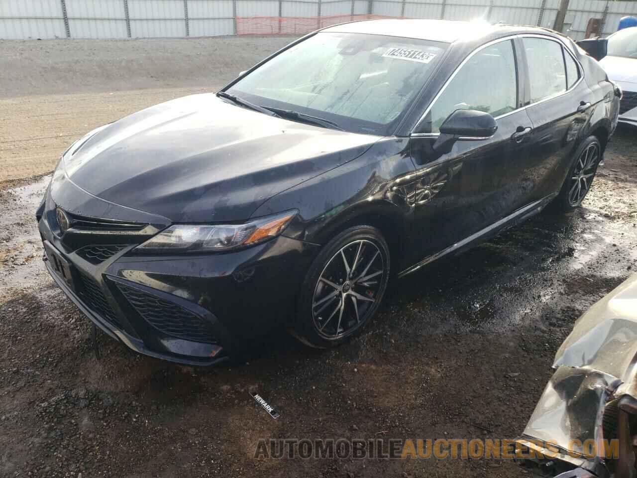 4T1G11AK5NU068131 TOYOTA CAMRY 2022