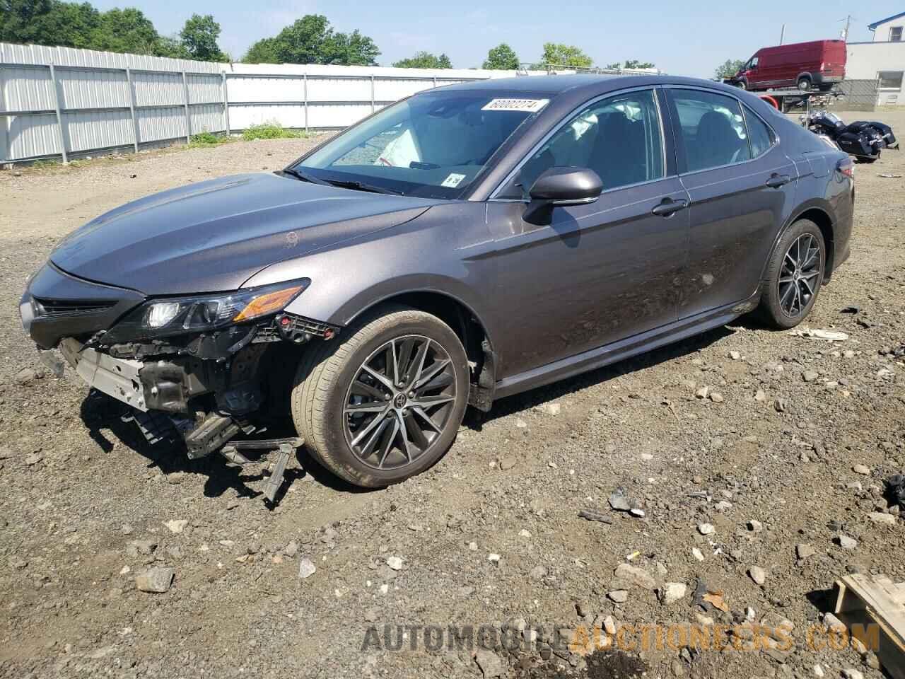 4T1G11AK5NU617956 TOYOTA CAMRY 2022