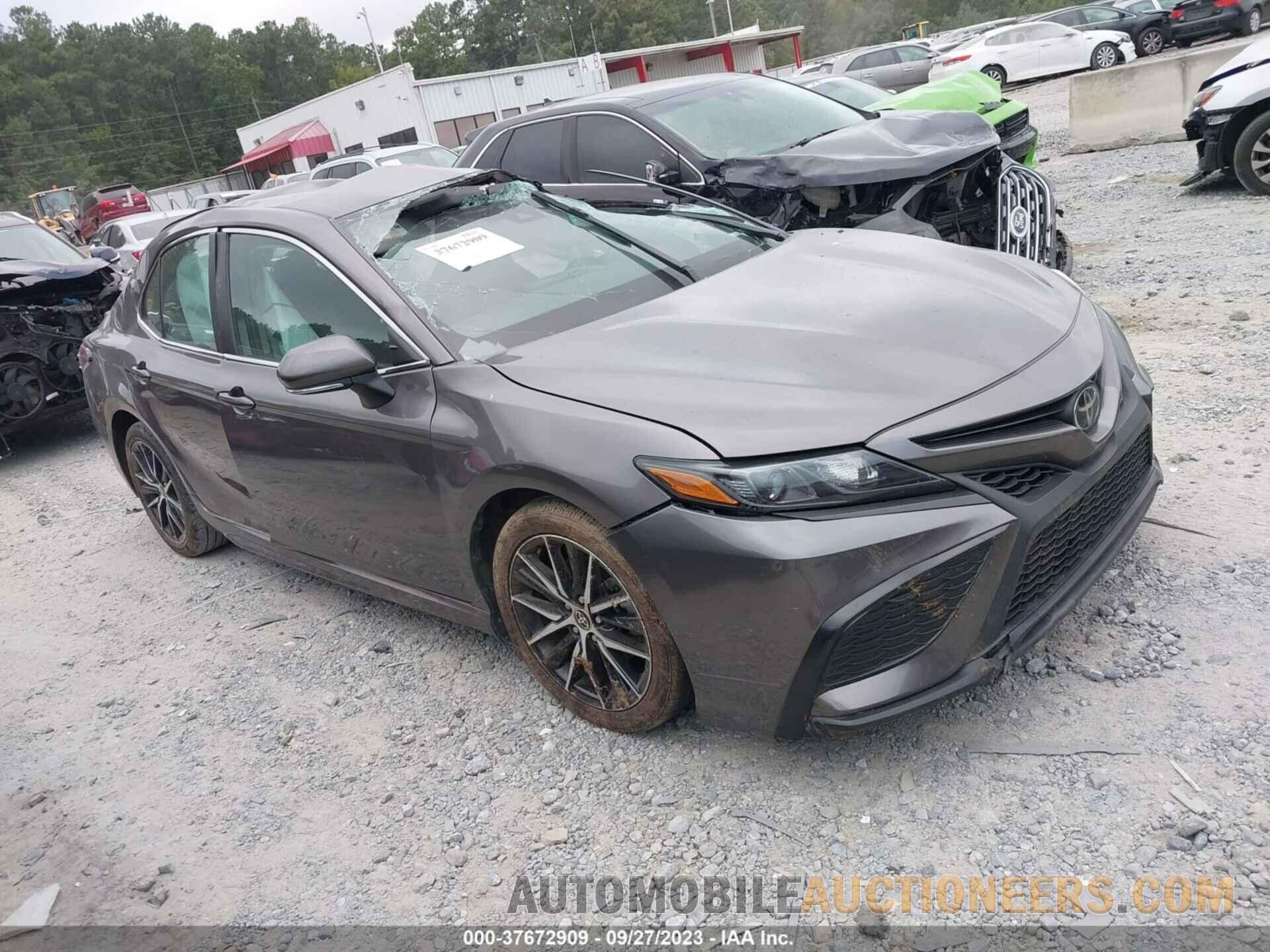 4T1G11AK5NU623563 TOYOTA CAMRY 2022