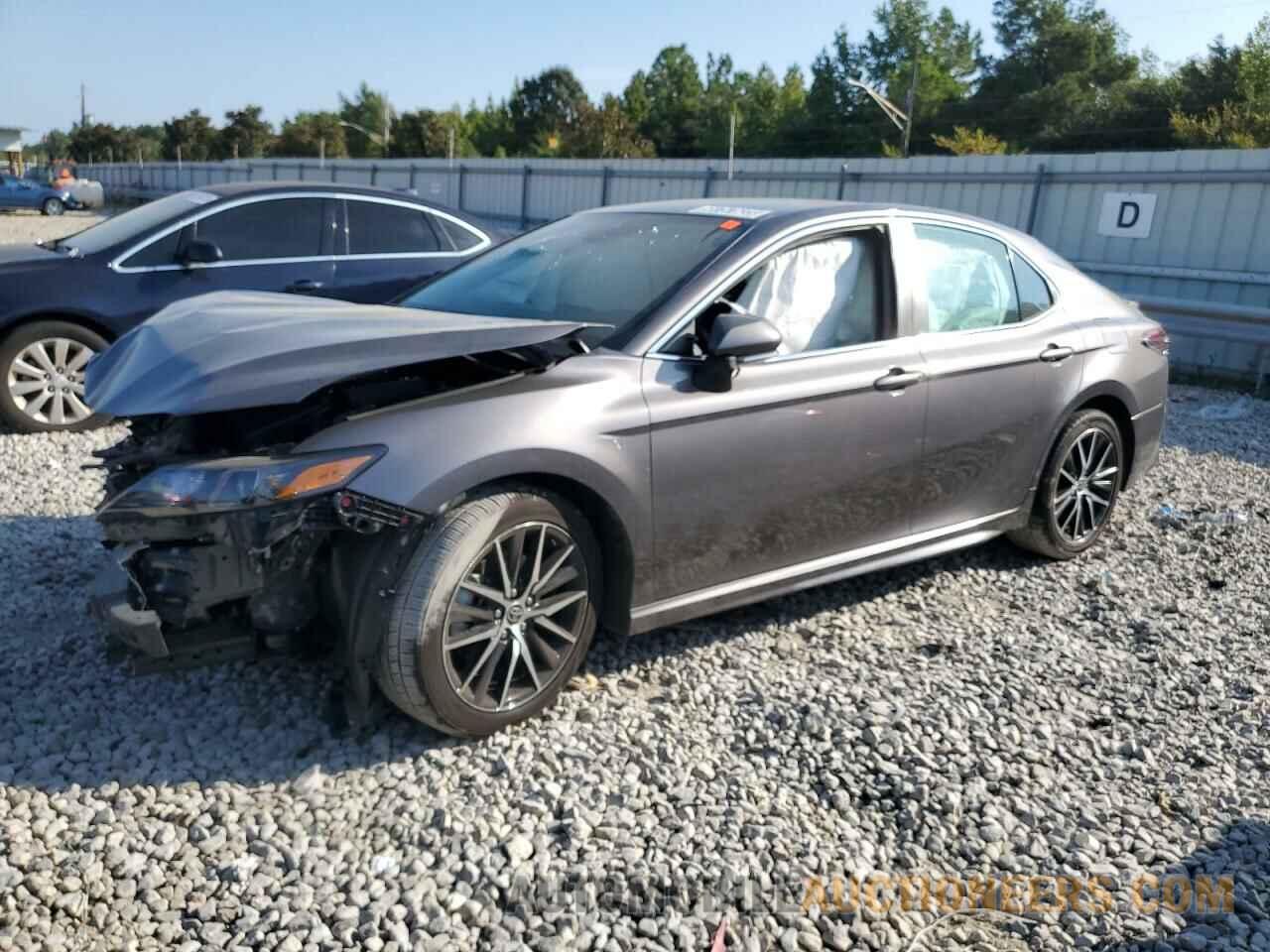 4T1G11AK5NU626558 TOYOTA CAMRY 2022