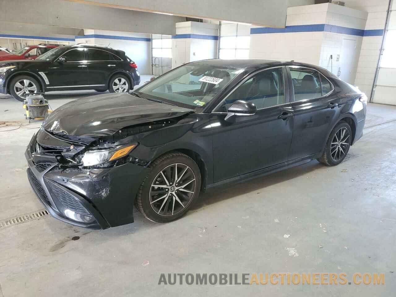 4T1G11AK5NU627967 TOYOTA CAMRY 2022