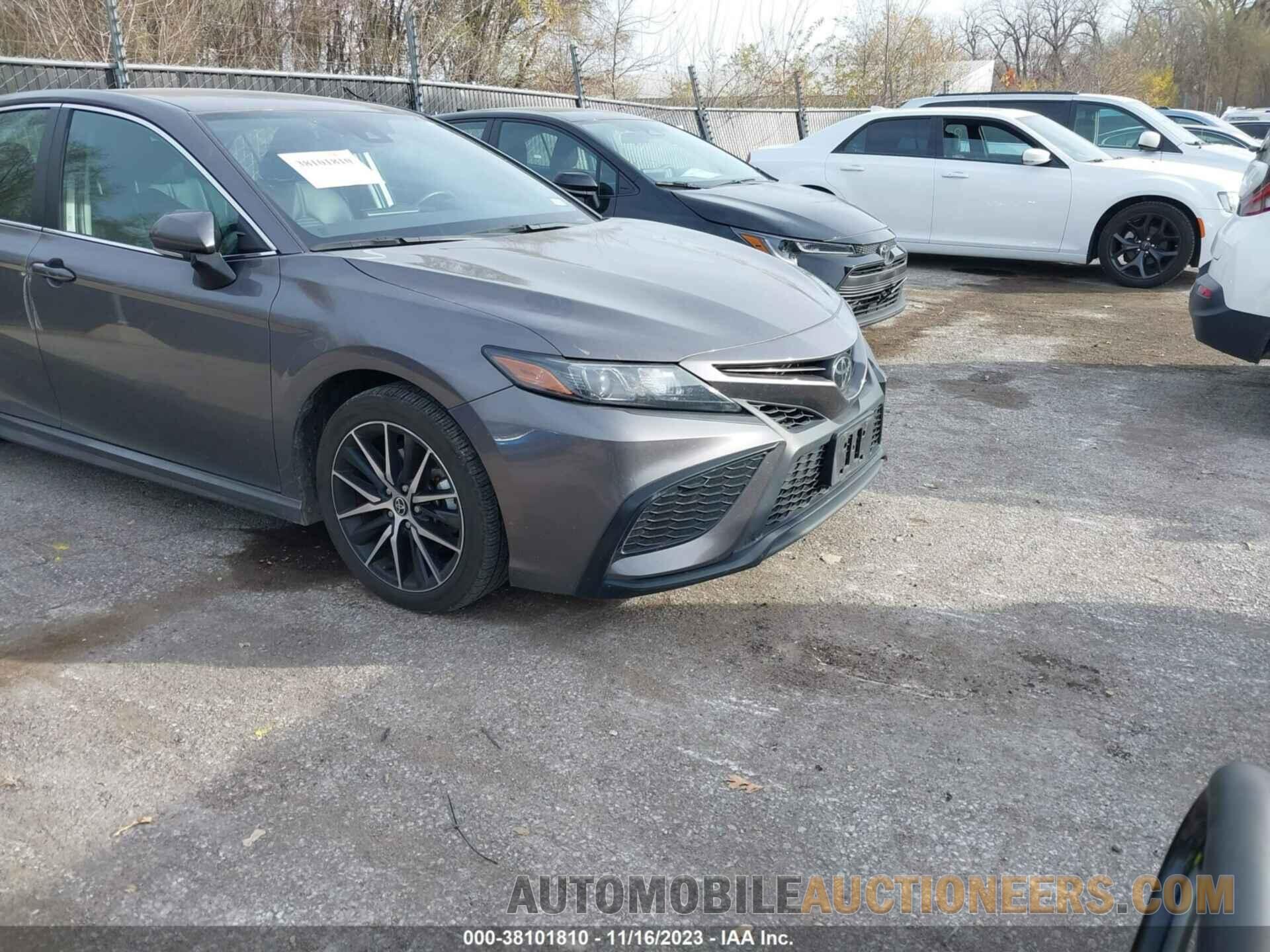 4T1G11AK5NU630576 TOYOTA CAMRY 2022