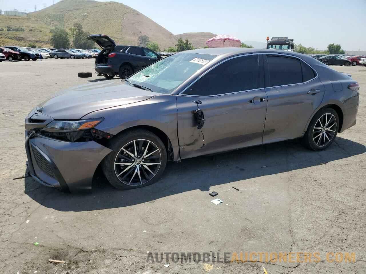 4T1G11AK5NU644588 TOYOTA CAMRY 2022