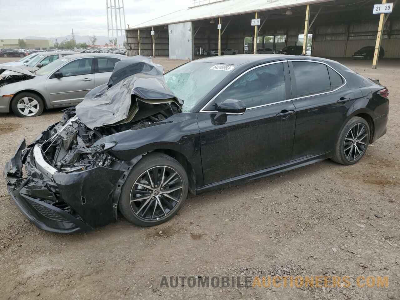 4T1G11AK5NU658197 TOYOTA CAMRY 2022