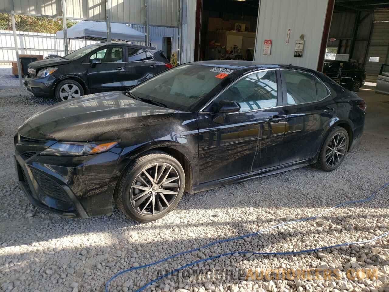 4T1G11AK5NU660385 TOYOTA CAMRY 2022