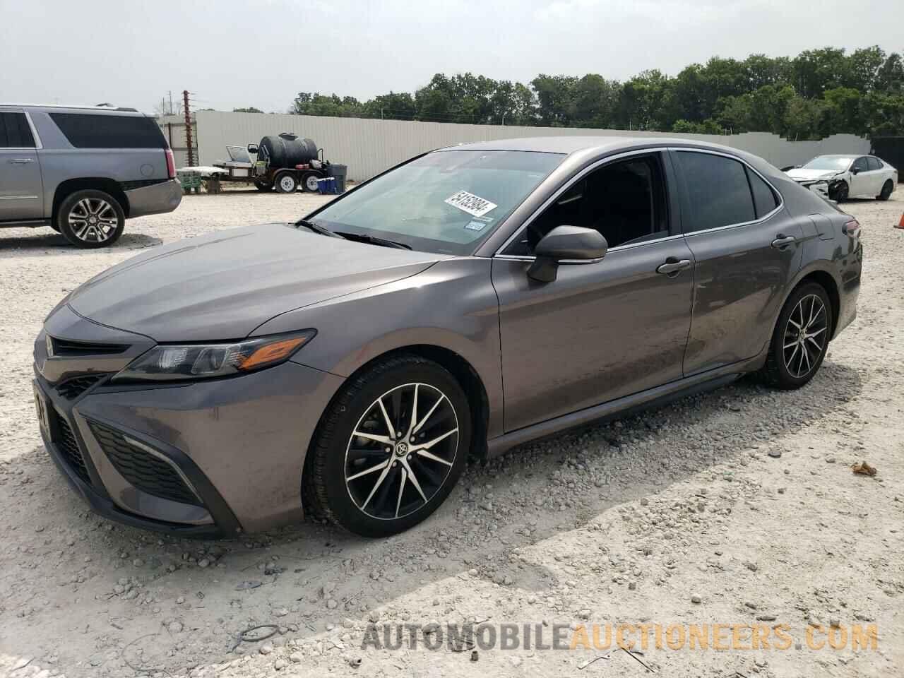 4T1G11AK5NU663402 TOYOTA CAMRY 2022