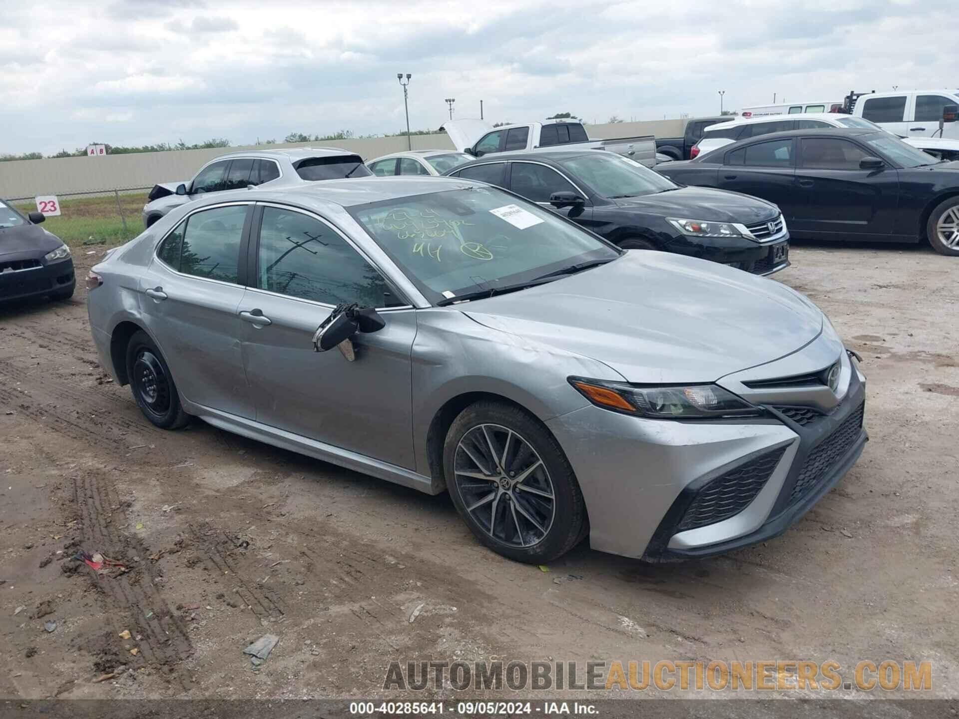 4T1G11AK5NU665604 TOYOTA CAMRY 2022