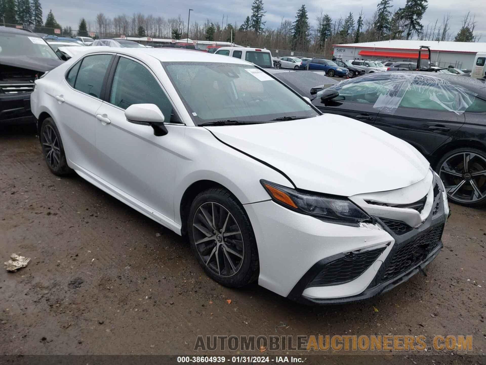 4T1G11AK5NU666848 TOYOTA CAMRY 2022