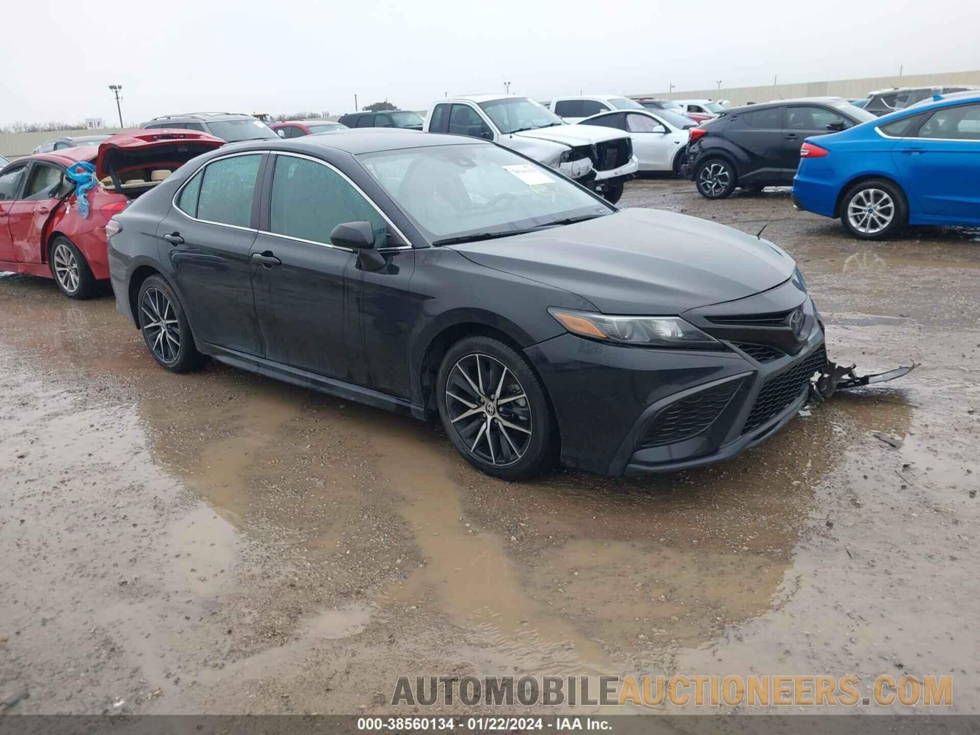 4T1G11AK5NU674724 TOYOTA CAMRY 2022