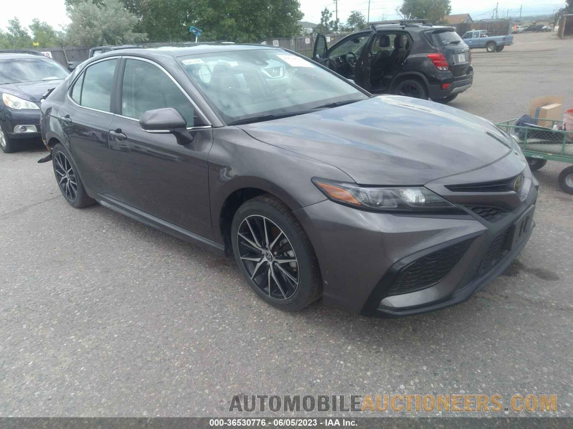 4T1G11AK5NU689658 TOYOTA CAMRY 2022