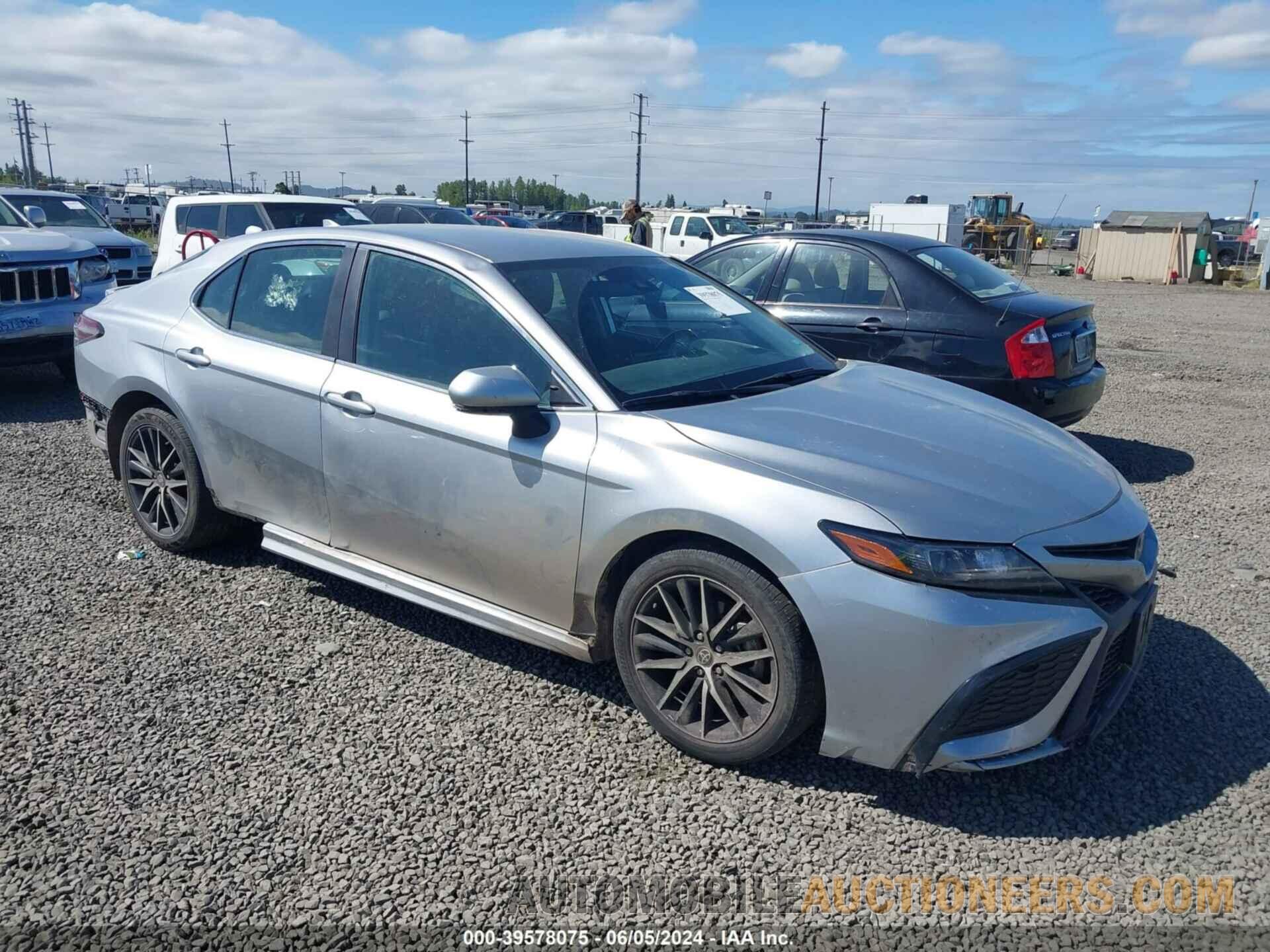 4T1G11AK5NU703512 TOYOTA CAMRY 2022