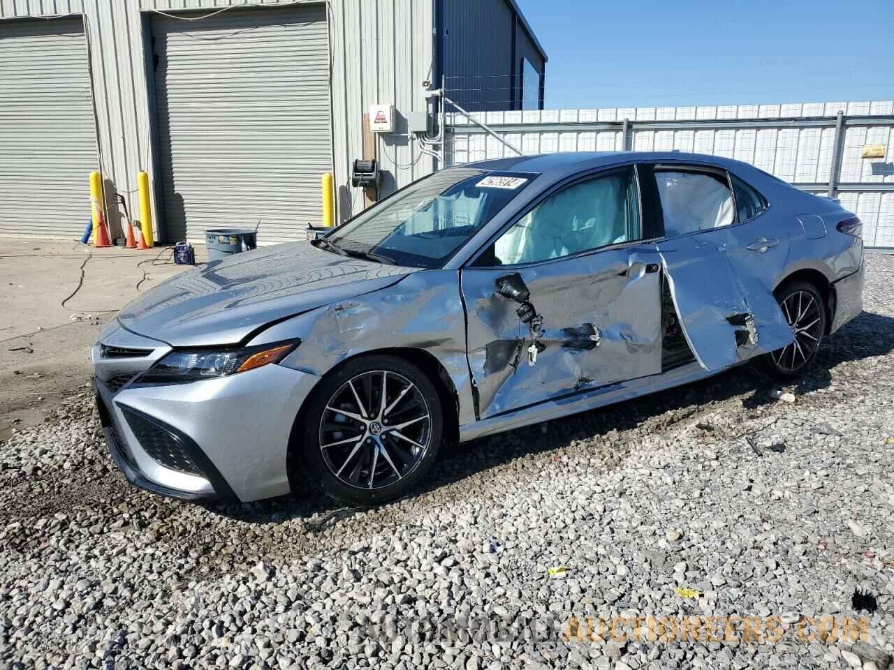 4T1G11AK5NU706121 TOYOTA CAMRY 2022