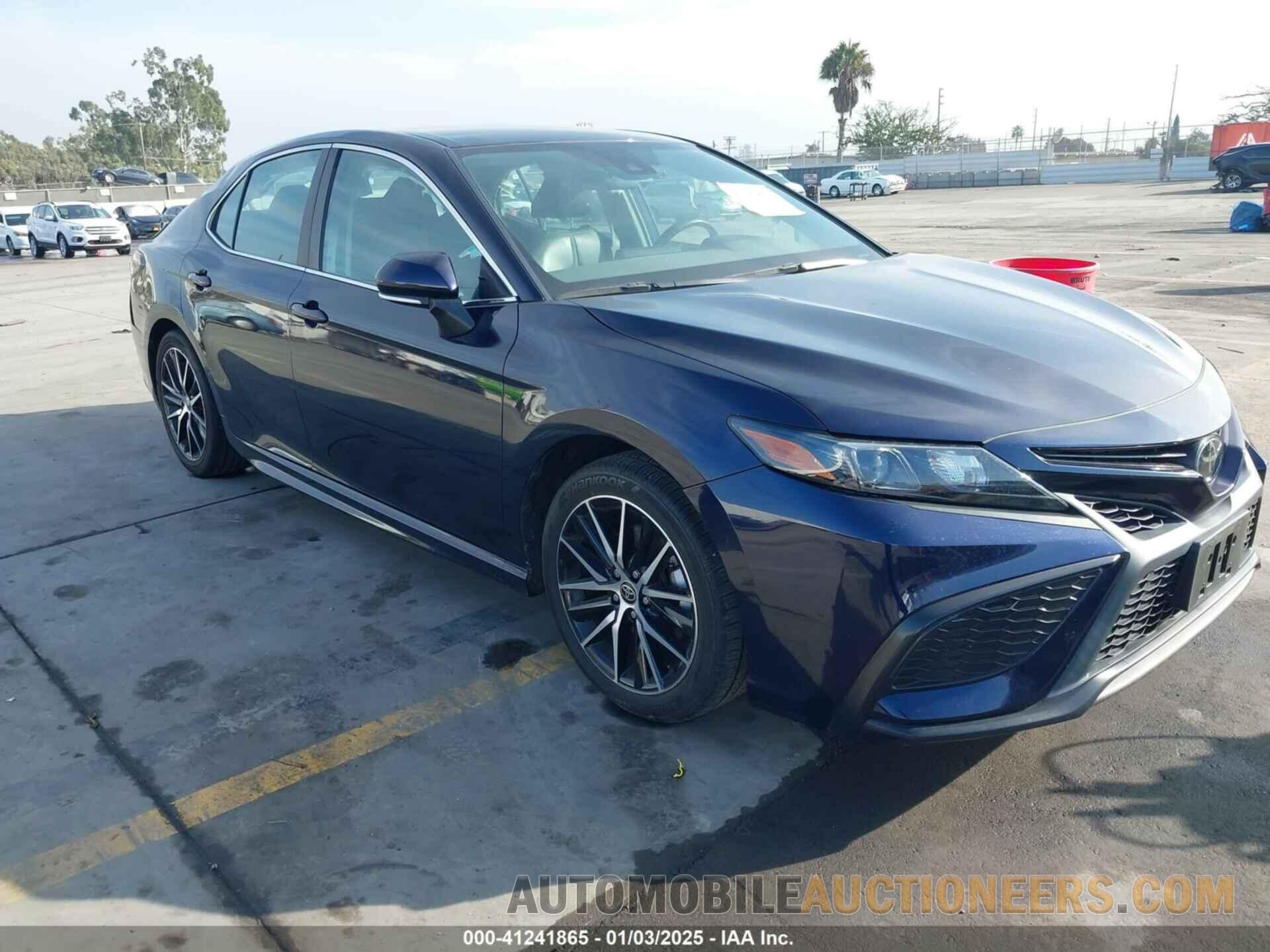 4T1G11AK5NU718723 TOYOTA CAMRY 2022