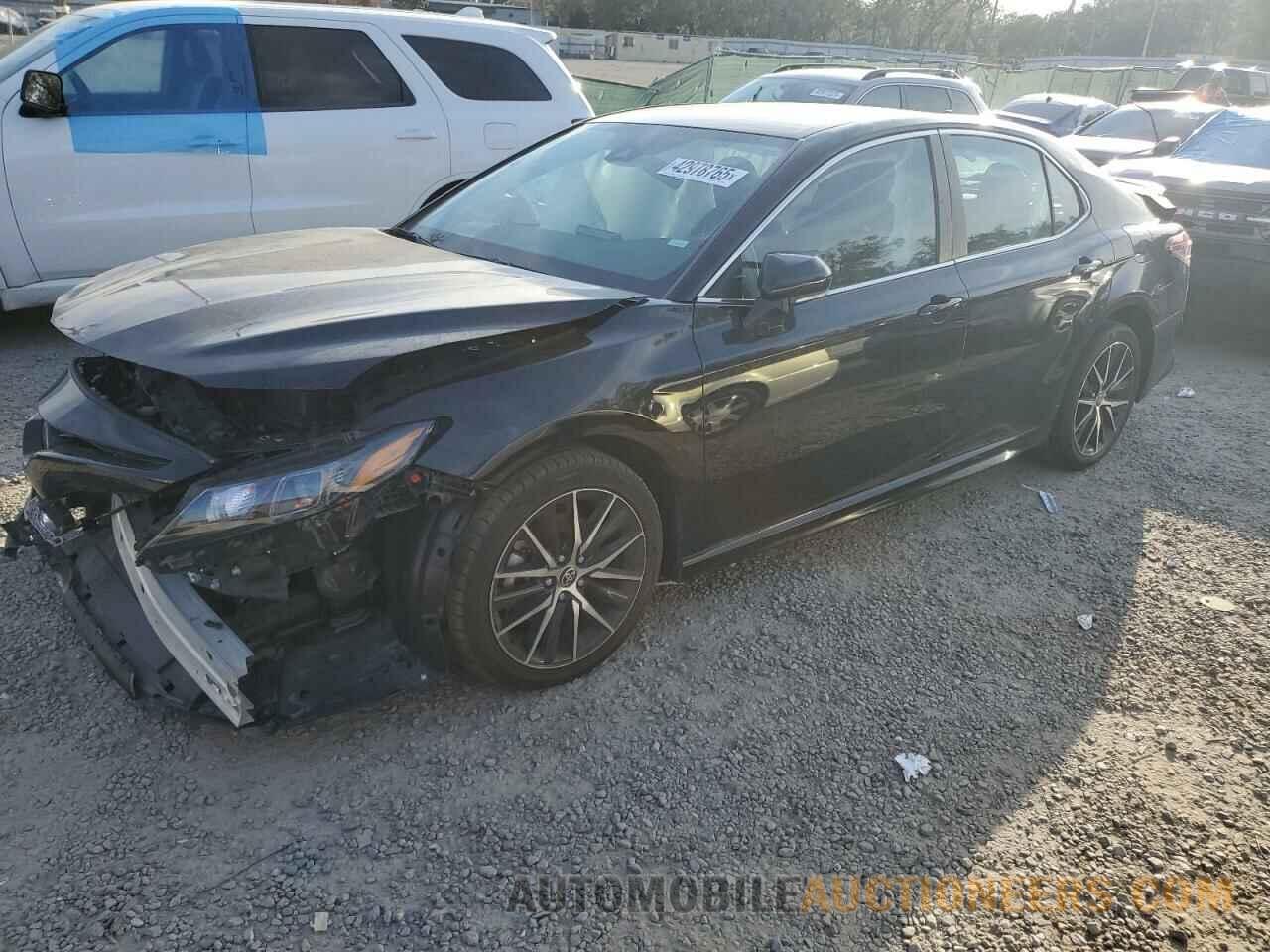 4T1G11AK5PU811941 TOYOTA CAMRY 2023