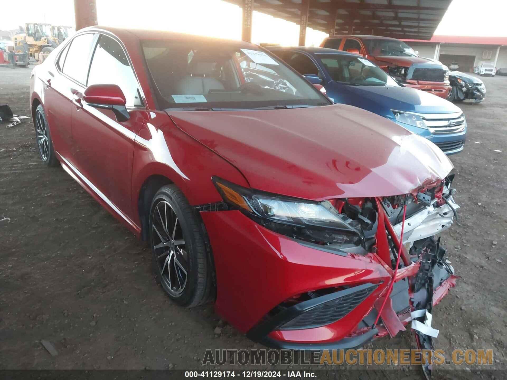 4T1G11AK5RU190221 TOYOTA CAMRY 2024