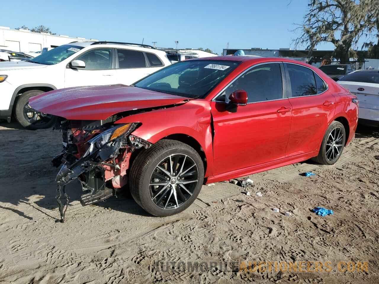 4T1G11AK5RU228188 TOYOTA CAMRY 2024