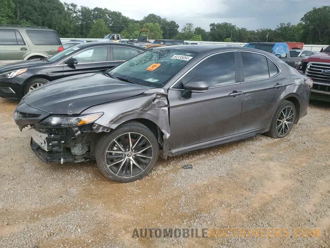 4T1G11AK5RU852069 TOYOTA CAMRY 2024