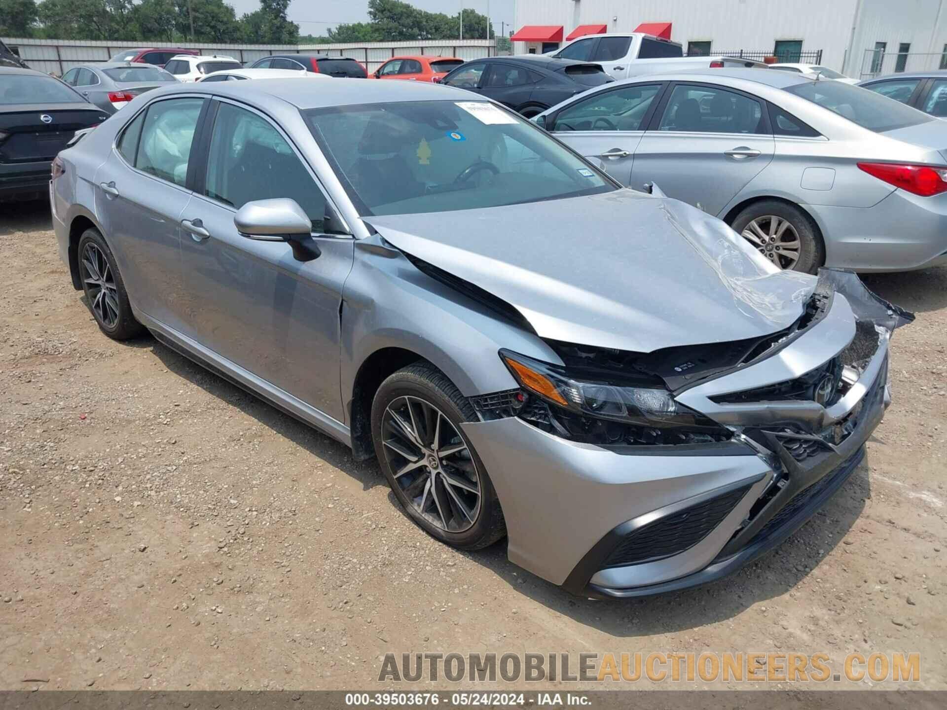 4T1G11AK5RU852458 TOYOTA CAMRY 2024