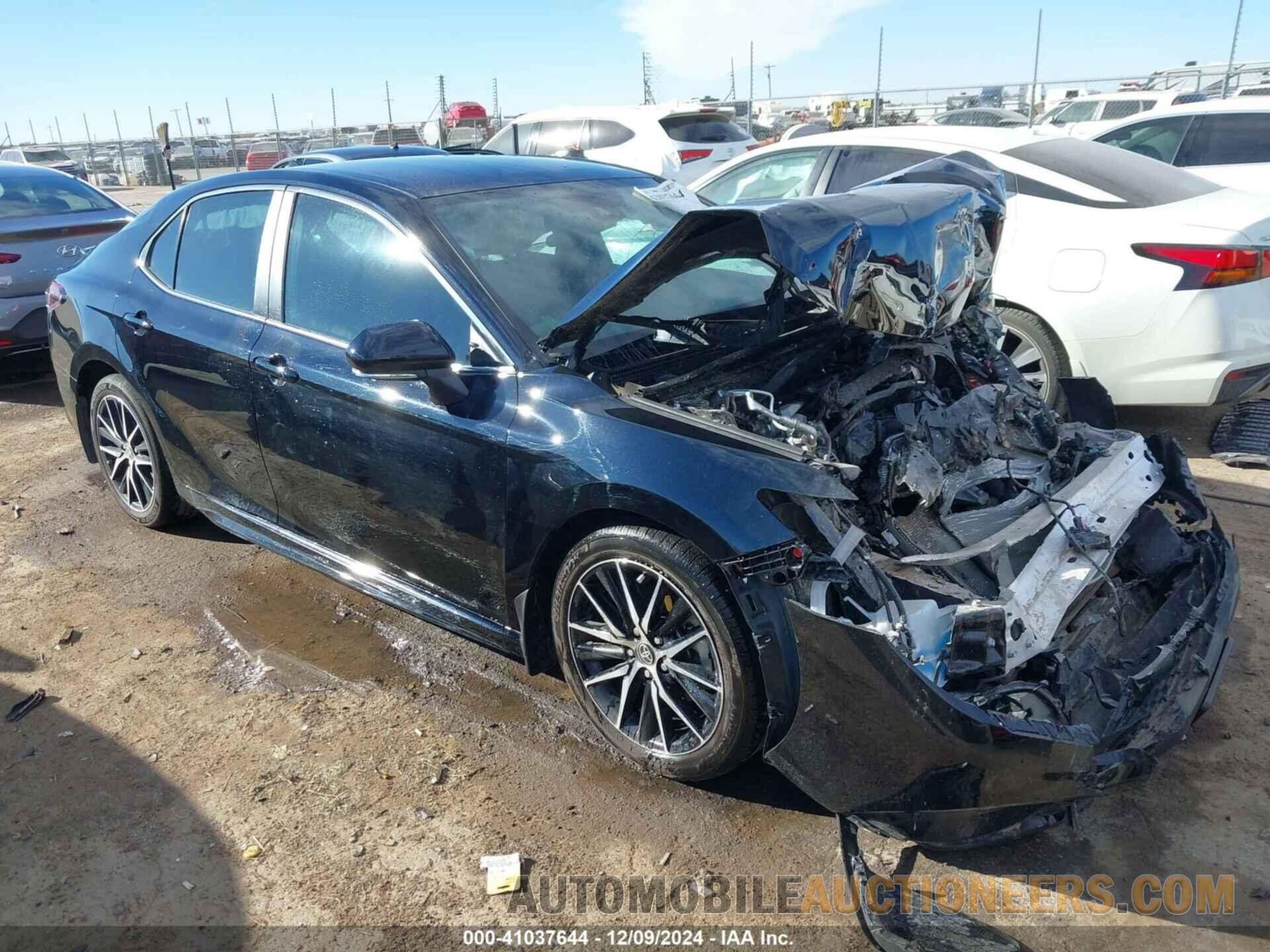 4T1G11AK5RU872225 TOYOTA CAMRY 2024