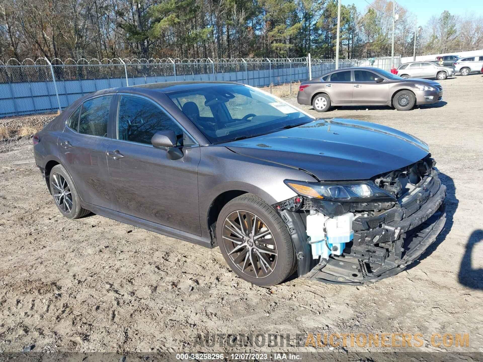 4T1G11AK6MU411060 TOYOTA CAMRY 2021