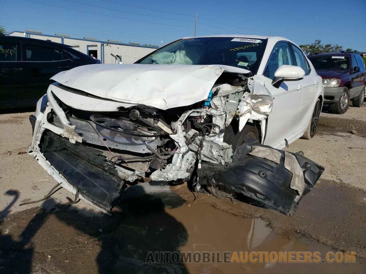 4T1G11AK6MU413648 TOYOTA CAMRY 2021