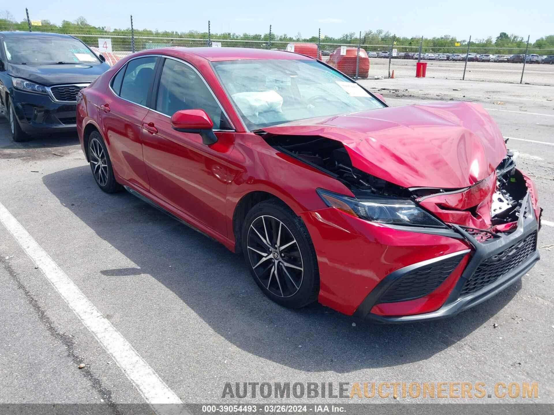 4T1G11AK6MU414394 TOYOTA CAMRY 2021