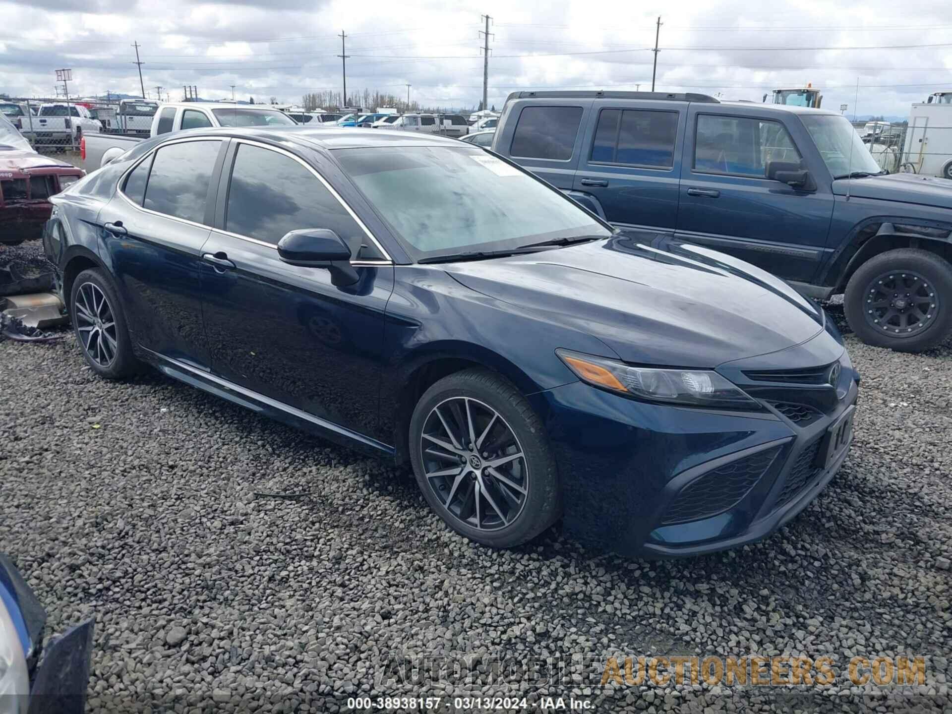 4T1G11AK6MU415240 TOYOTA CAMRY 2021