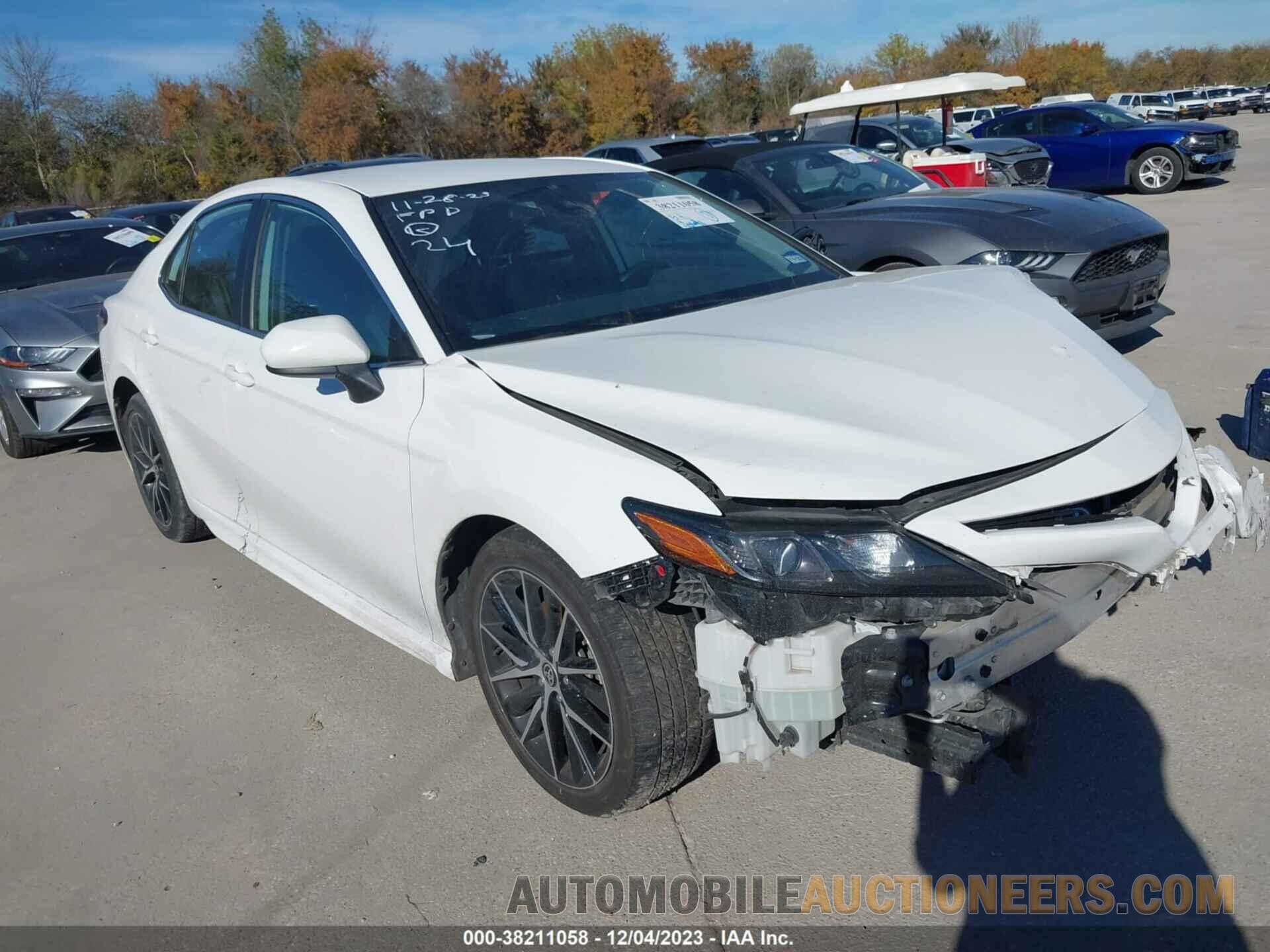 4T1G11AK6MU418767 TOYOTA CAMRY 2021