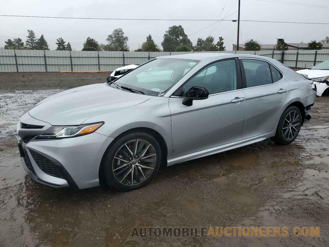 4T1G11AK6MU424844 TOYOTA CAMRY 2021