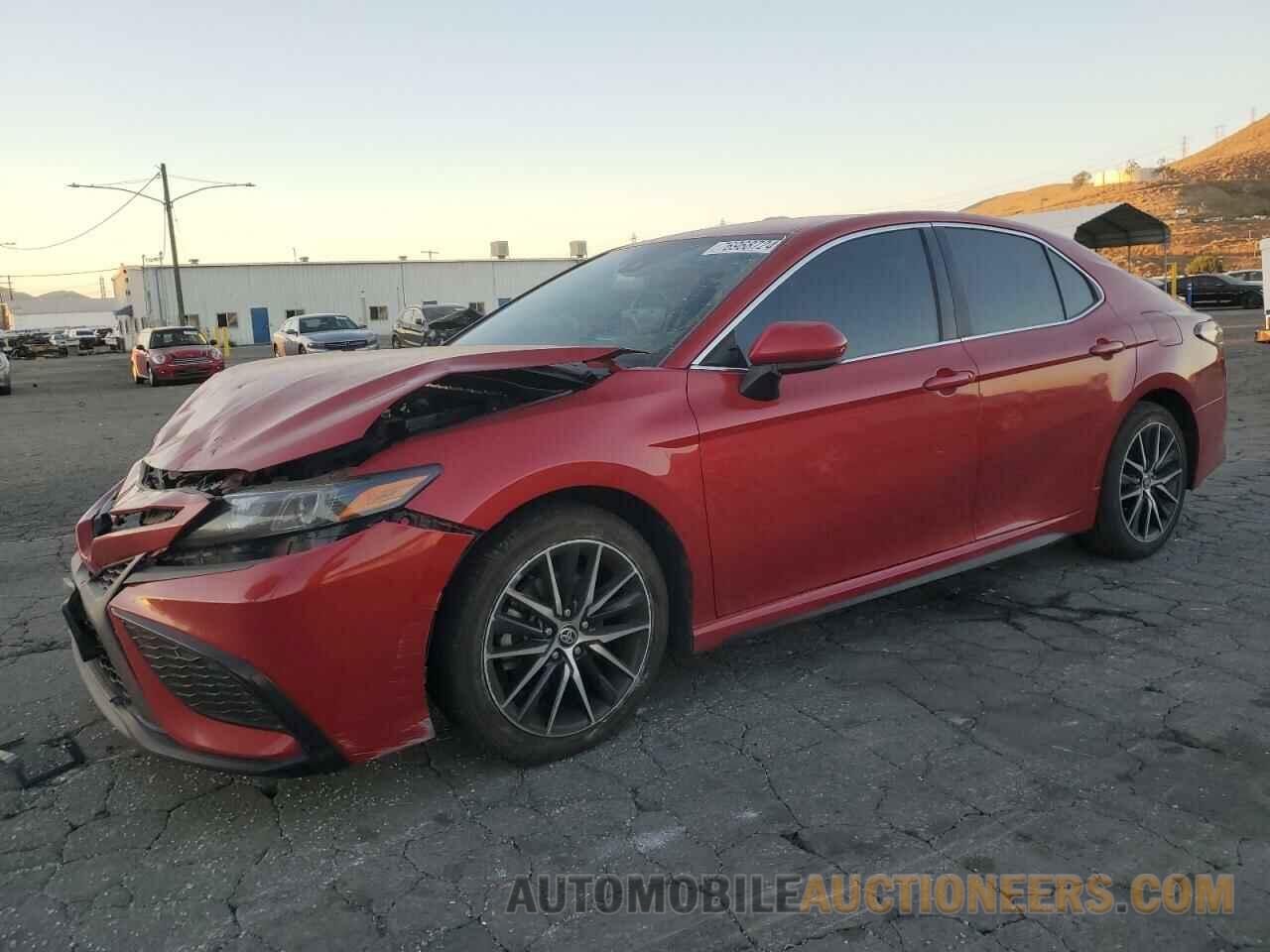 4T1G11AK6MU427307 TOYOTA CAMRY 2021