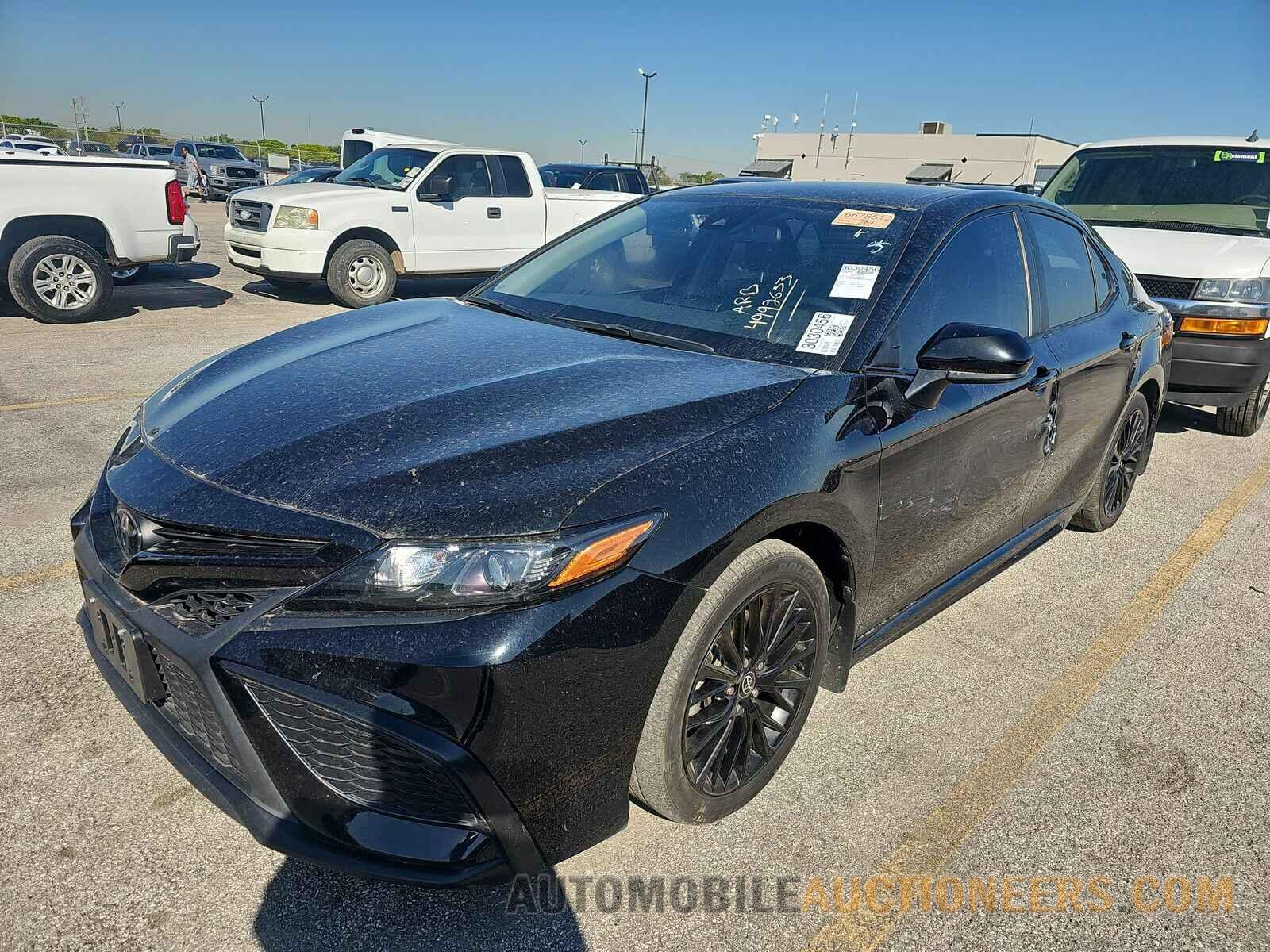 4T1G11AK6MU437903 Toyota Camry 2021