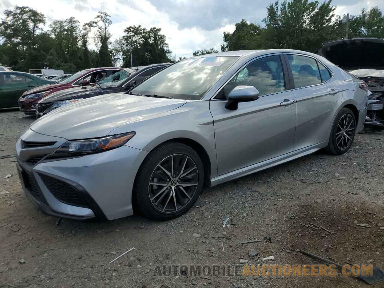 4T1G11AK6MU442647 TOYOTA CAMRY 2021