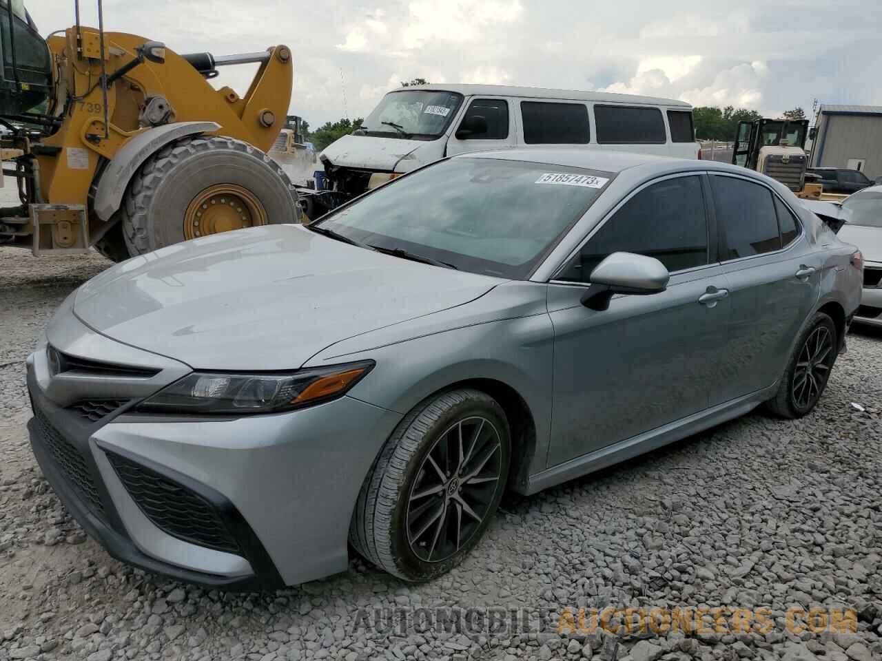 4T1G11AK6MU462056 TOYOTA CAMRY 2021