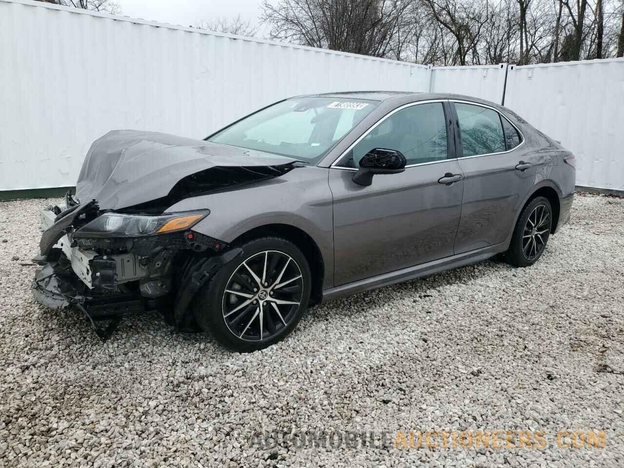 4T1G11AK6MU467452 TOYOTA CAMRY 2021