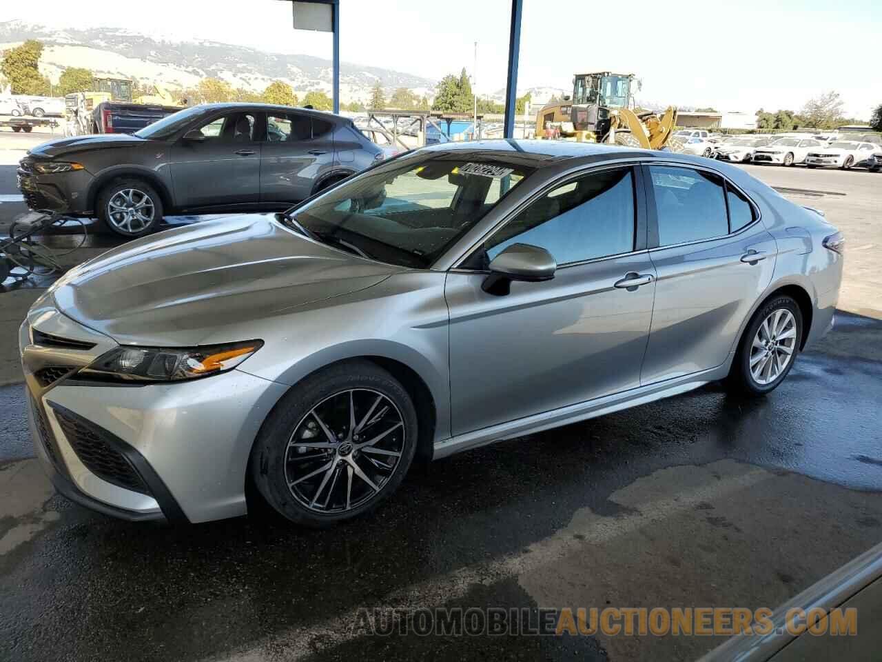 4T1G11AK6MU468066 TOYOTA CAMRY 2021