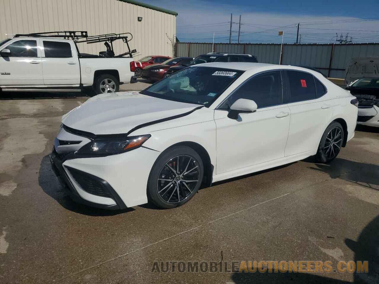 4T1G11AK6MU497356 TOYOTA CAMRY 2021