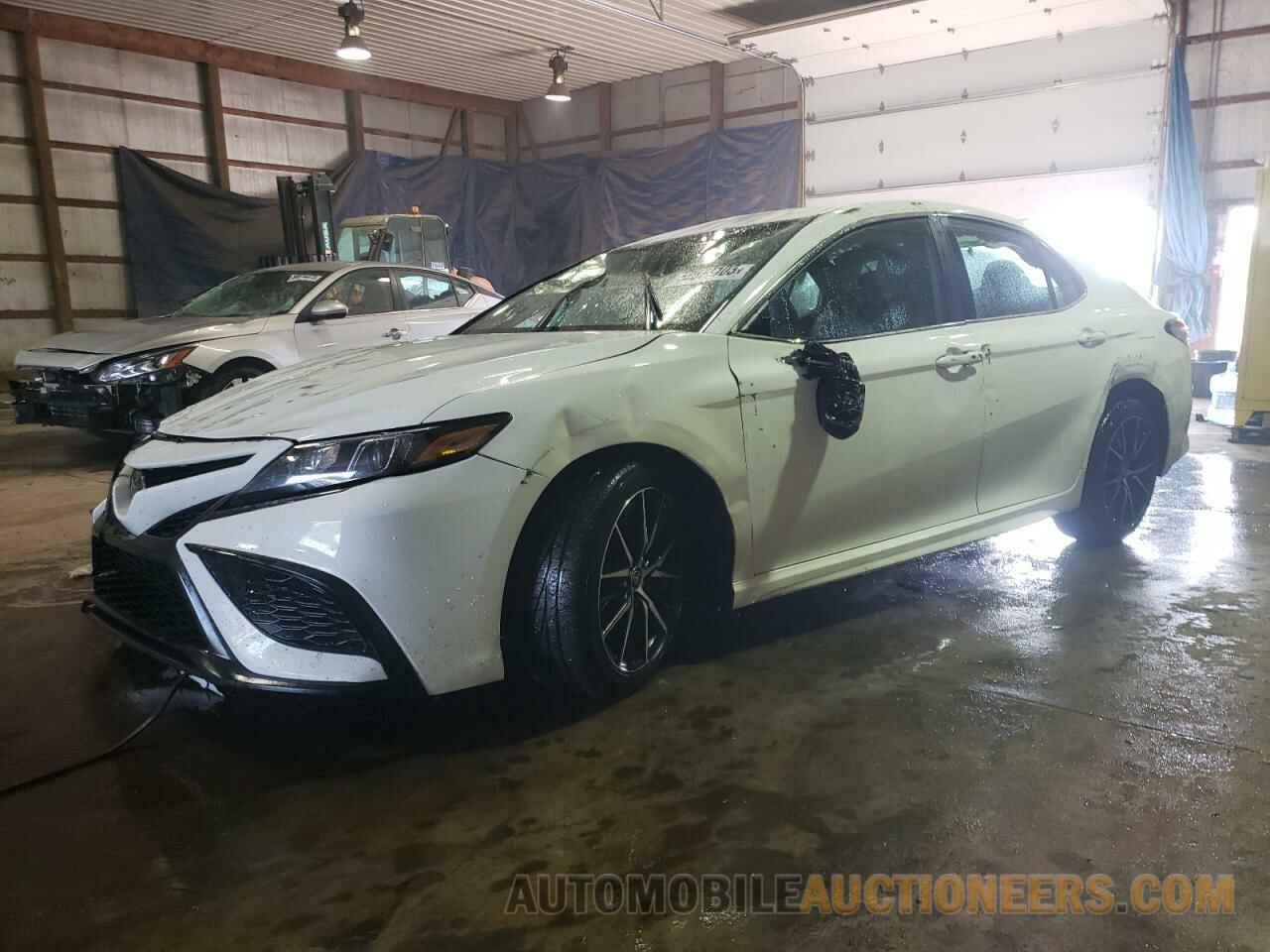 4T1G11AK6MU517329 TOYOTA CAMRY 2021